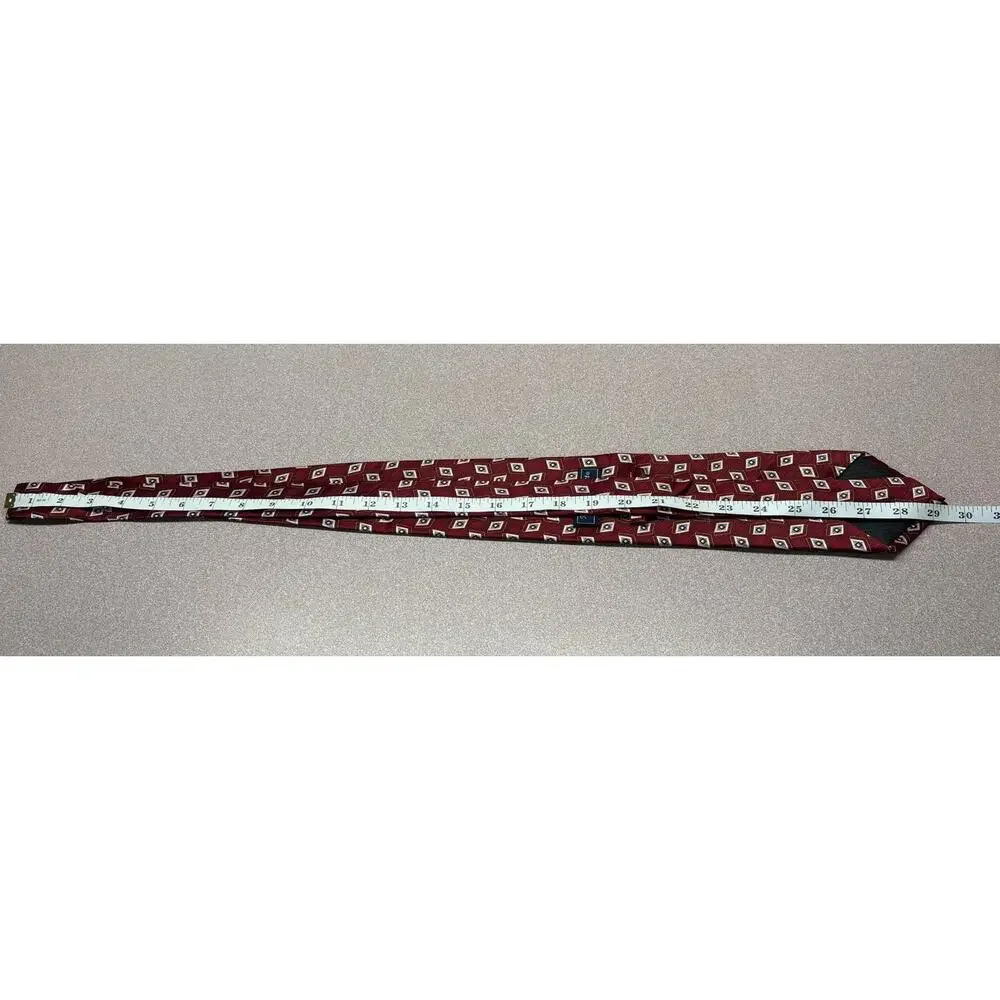 Meeting Street Handmade 100% Silk Maroon Geometric Tie